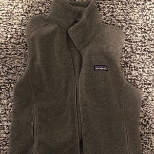 grey patagonia synchilla vest